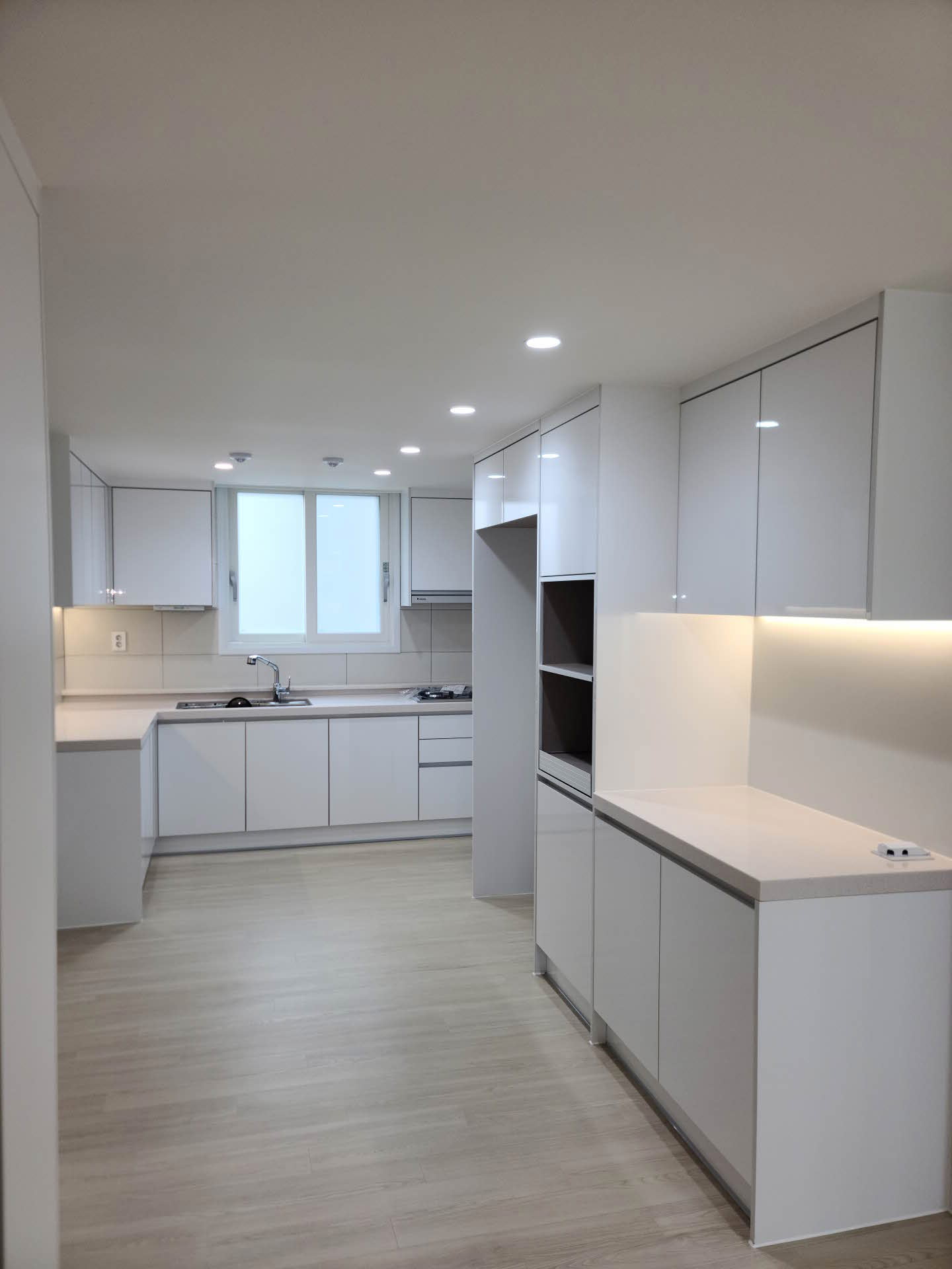 /user/v/visioninteriordesign/editor/2502/1137bb51d6eefb0e83bf4829a41932c7_1740378975_8641.jpg 이미지크게보기